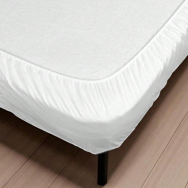 Protector de colchón impermeable de rizo 100% poliéster – Disponible en 90, 105, 135, 150 y 180 cm – Antiácaros, transpirable y ajustable hasta 28 cm – Lavable a máquina