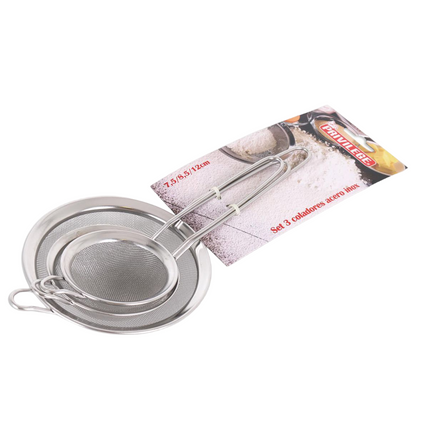 Set of 3 stainless steel strainers in 3 different sizes 7.5/8.5/12cm Versatility and convenience in your kitchen 