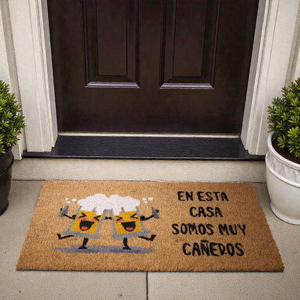 Felpudo Coco “En Esta Casa Somos Muy Cañeros” – 70×40 cm – Fibra de coco natural con base antideslizante PVC | Alfombrilla entrada interior/exterior protegido
