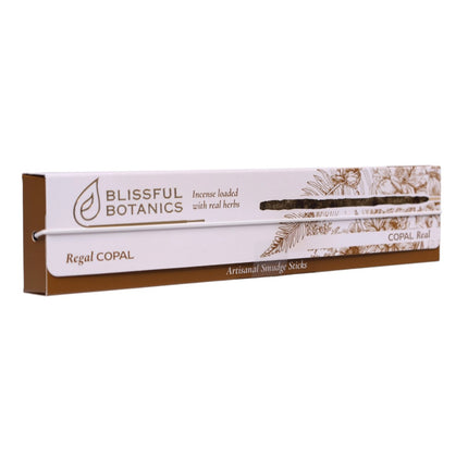 Blissful Botanics Pack de 6 cajas de 8 palitos de Incienso Regal Copal, Varillas Aromáticas Artesanales con Hierbas Reales, Aroma Copal Real, Smudge Sticks de Larga Duración para Hogar y Relajación