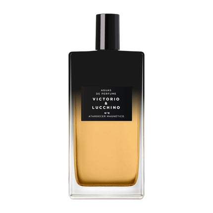 Victorio & Lucchino Nº8 Atardecer Magnético Eau de Parfum 150 ml | Perfume masculino ámbar-especiado | Aguas de Perfume Natural Spray, larga duración